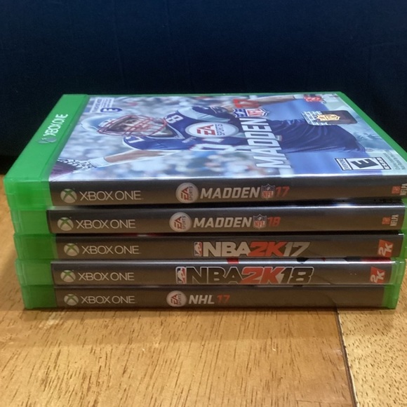 625. BUNDLE OF 5 XBOXONE VIDEO GAMES - Picture 1 of 1